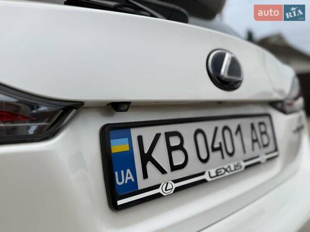 Белый Лексус СТ, объемом двигателя 1.8 л и пробегом 179 тыс. км за 13500 $, фото 5 на Automoto.ua