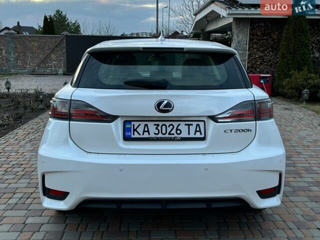 Білий Лексус СТ, об'ємом двигуна 1.8 л та пробігом 176 тис. км за 14500 $, фото 3 на Automoto.ua