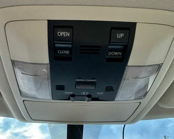 Білий Лексус СТ, об'ємом двигуна 1.8 л та пробігом 176 тис. км за 14500 $, фото 14 на Automoto.ua