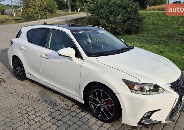 Білий Лексус СТ, об'ємом двигуна 1.8 л та пробігом 238 тис. км за 17000 $, фото 3 на Automoto.ua