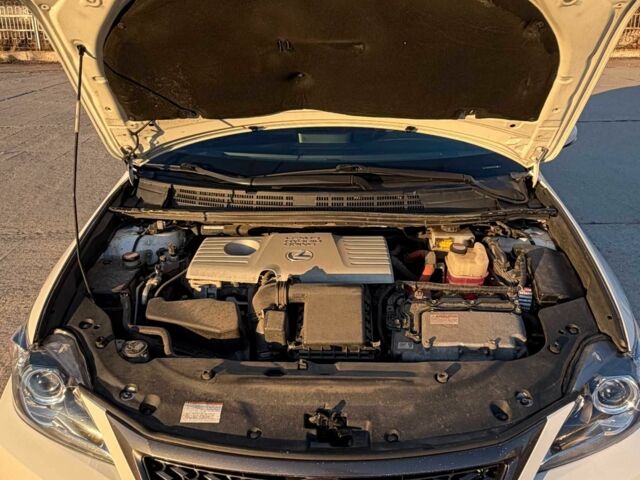 Белый Лексус СТ, объемом двигателя 1.8 л и пробегом 229 тыс. км за 14000 $, фото 9 на Automoto.ua