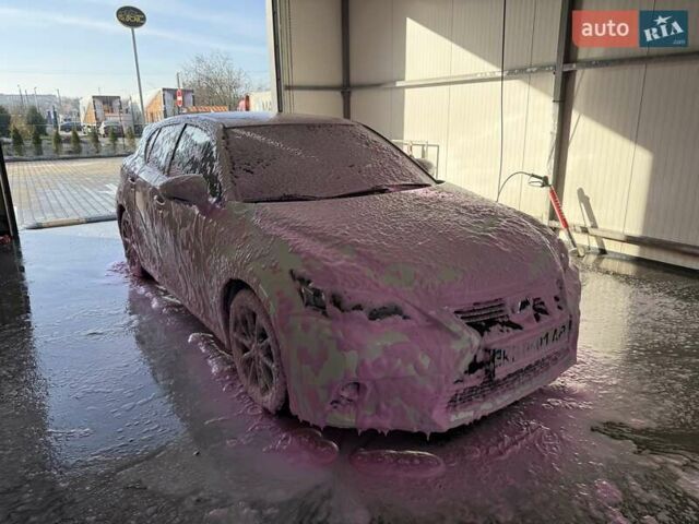 Белый Лексус СТ, объемом двигателя 1.8 л и пробегом 179 тыс. км за 13500 $, фото 41 на Automoto.ua