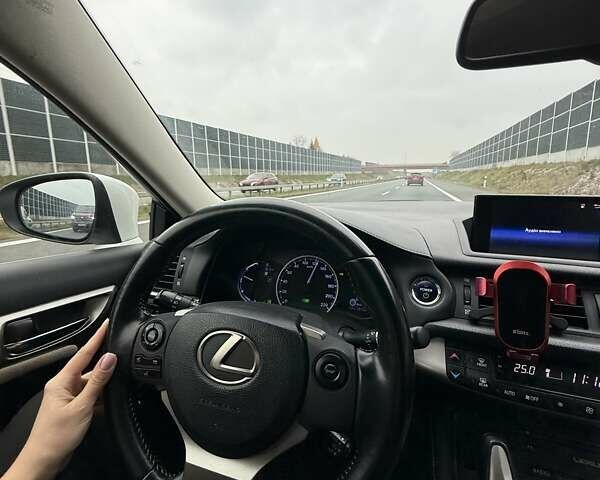 Белый Лексус СТ, объемом двигателя 1.8 л и пробегом 179 тыс. км за 13500 $, фото 40 на Automoto.ua