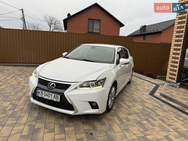 Белый Лексус СТ, объемом двигателя 1.8 л и пробегом 179 тыс. км за 13500 $, фото 21 на Automoto.ua