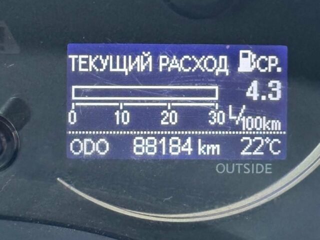 Белый Лексус СТ, объемом двигателя 1.8 л и пробегом 88 тыс. км за 15300 $, фото 3 на Automoto.ua