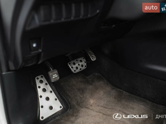 Білий Лексус СТ, об'ємом двигуна 1.8 л та пробігом 136 тис. км за 17600 $, фото 27 на Automoto.ua
