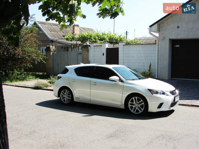 Білий Лексус СТ, об'ємом двигуна 1.8 л та пробігом 163 тис. км за 16700 $, фото 2 на Automoto.ua