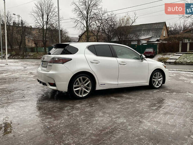 Білий Лексус СТ, об'ємом двигуна 1.8 л та пробігом 174 тис. км за 11900 $, фото 3 на Automoto.ua