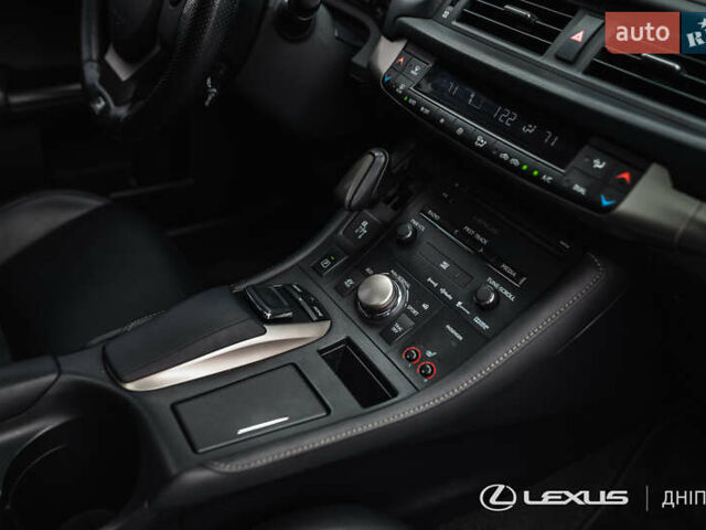 Білий Лексус СТ, об'ємом двигуна 1.8 л та пробігом 136 тис. км за 17600 $, фото 34 на Automoto.ua