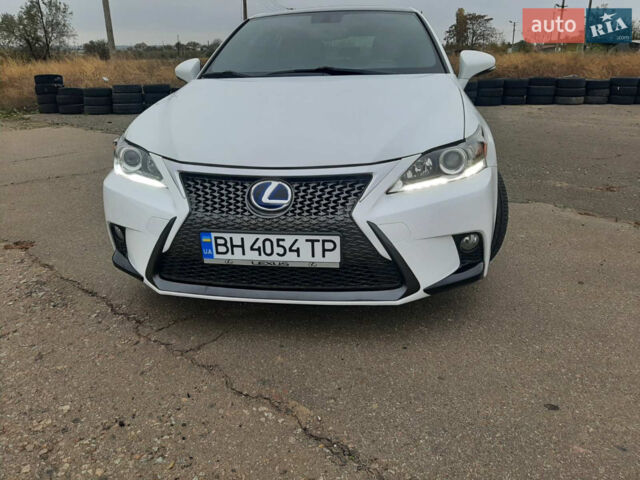 Білий Лексус СТ, об'ємом двигуна 1.8 л та пробігом 99 тис. км за 15800 $, фото 19 на Automoto.ua