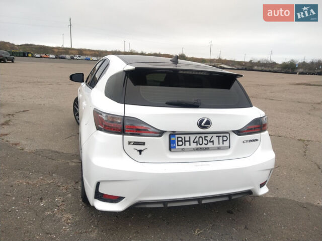 Білий Лексус СТ, об'ємом двигуна 1.8 л та пробігом 99 тис. км за 15800 $, фото 46 на Automoto.ua