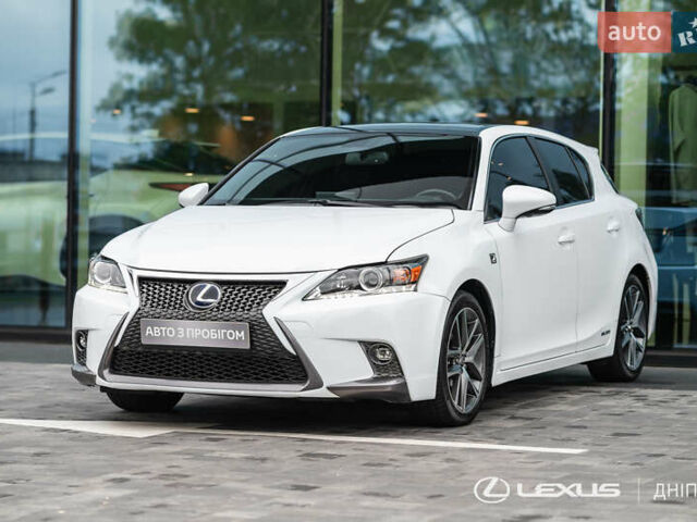 Білий Лексус СТ, об'ємом двигуна 1.8 л та пробігом 136 тис. км за 17600 $, фото 2 на Automoto.ua