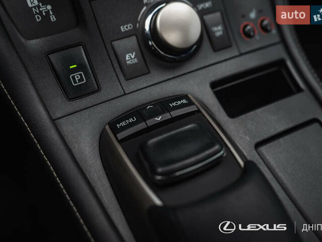 Білий Лексус СТ, об'ємом двигуна 1.8 л та пробігом 136 тис. км за 17600 $, фото 32 на Automoto.ua