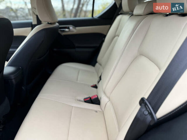 Белый Лексус СТ, объемом двигателя 1.8 л и пробегом 96 тыс. км за 15900 $, фото 9 на Automoto.ua