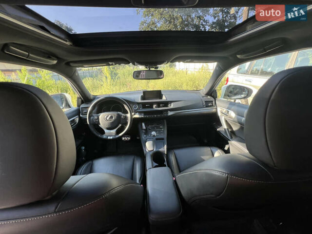 Білий Лексус СТ, об'ємом двигуна 1.8 л та пробігом 163 тис. км за 17800 $, фото 19 на Automoto.ua