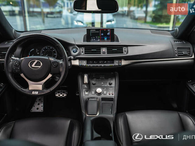 Білий Лексус СТ, об'ємом двигуна 1.8 л та пробігом 136 тис. км за 17600 $, фото 12 на Automoto.ua