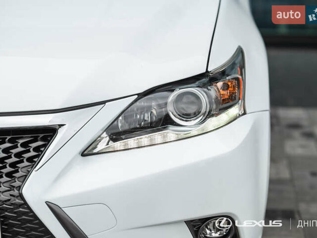 Білий Лексус СТ, об'ємом двигуна 1.8 л та пробігом 136 тис. км за 17600 $, фото 1 на Automoto.ua