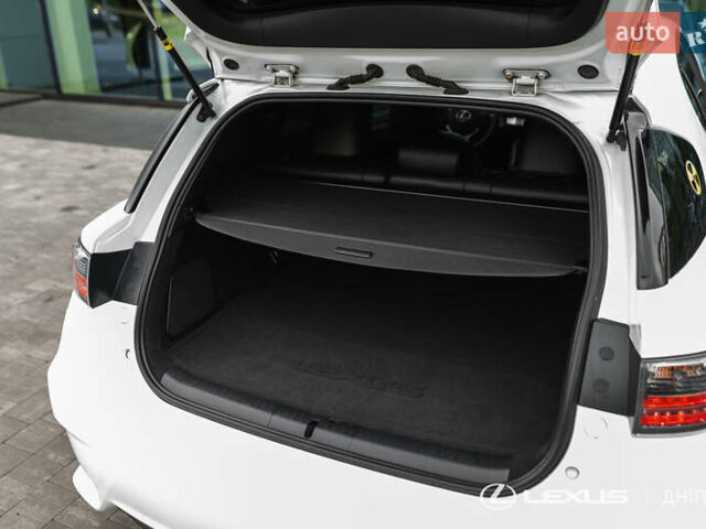 Білий Лексус СТ, об'ємом двигуна 1.8 л та пробігом 136 тис. км за 17600 $, фото 44 на Automoto.ua