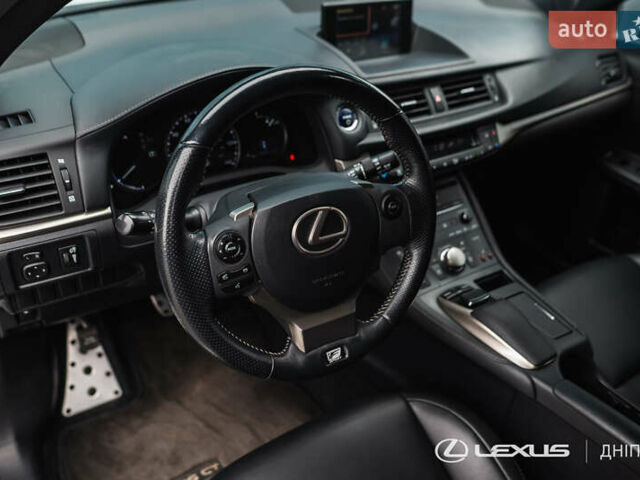 Білий Лексус СТ, об'ємом двигуна 1.8 л та пробігом 136 тис. км за 17600 $, фото 17 на Automoto.ua