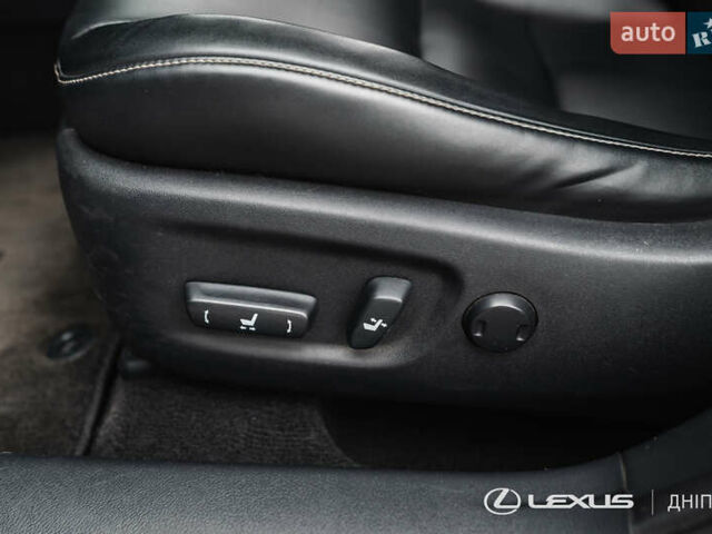 Білий Лексус СТ, об'ємом двигуна 1.8 л та пробігом 136 тис. км за 17600 $, фото 15 на Automoto.ua