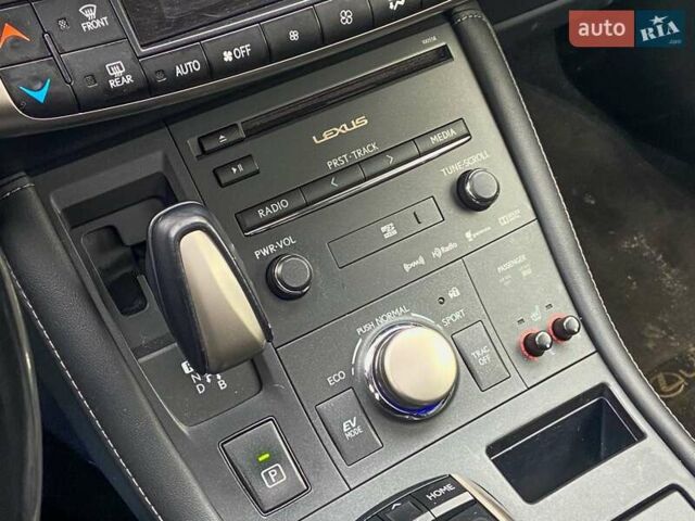 Белый Лексус СТ, объемом двигателя 1.8 л и пробегом 189 тыс. км за 14800 $, фото 20 на Automoto.ua