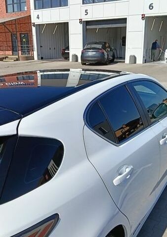 Білий Лексус СТ, об'ємом двигуна 1.8 л та пробігом 122 тис. км за 15700 $, фото 18 на Automoto.ua