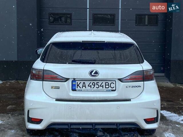 Белый Лексус СТ, объемом двигателя 1.8 л и пробегом 189 тыс. км за 14800 $, фото 6 на Automoto.ua