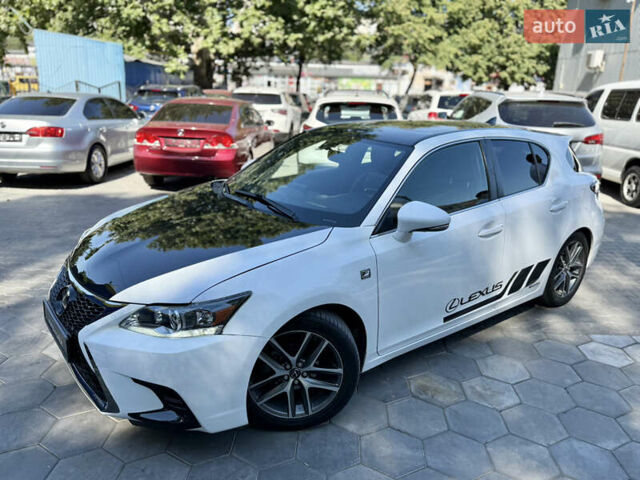 Білий Лексус СТ, об'ємом двигуна 1.8 л та пробігом 170 тис. км за 16900 $, фото 5 на Automoto.ua