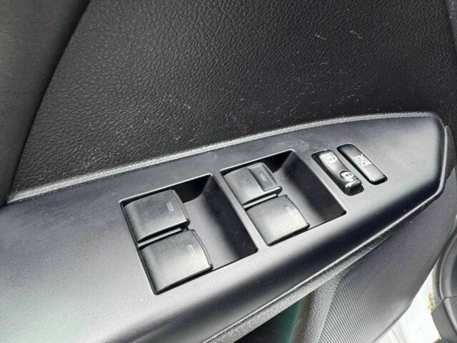 Белый Лексус СТ, объемом двигателя 1.8 л и пробегом 180 тыс. км за 14900 $, фото 16 на Automoto.ua