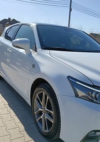 Білий Лексус СТ, об'ємом двигуна 1.8 л та пробігом 122 тис. км за 15700 $, фото 24 на Automoto.ua