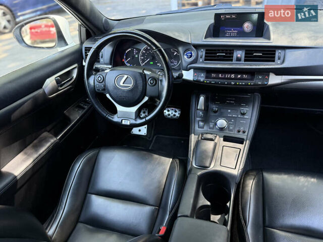 Білий Лексус СТ, об'ємом двигуна 1.8 л та пробігом 170 тис. км за 16900 $, фото 51 на Automoto.ua