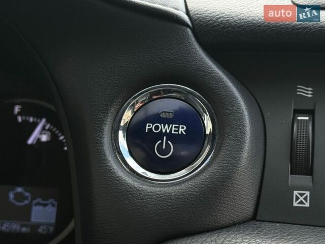 Белый Лексус СТ, объемом двигателя 1.8 л и пробегом 180 тыс. км за 14900 $, фото 51 на Automoto.ua