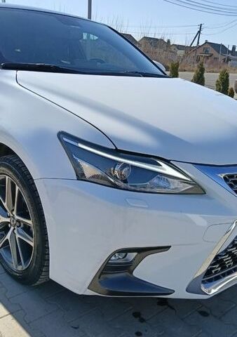 Білий Лексус СТ, об'ємом двигуна 1.8 л та пробігом 122 тис. км за 15700 $, фото 23 на Automoto.ua