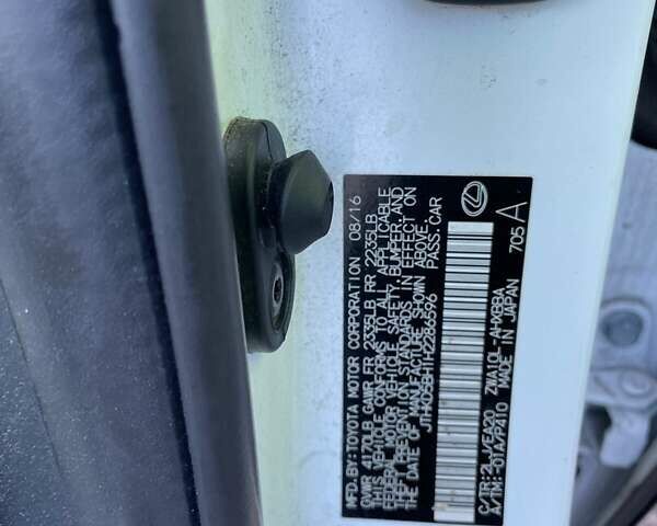 Белый Лексус СТ, объемом двигателя 1.8 л и пробегом 305 тыс. км за 13990 $, фото 17 на Automoto.ua