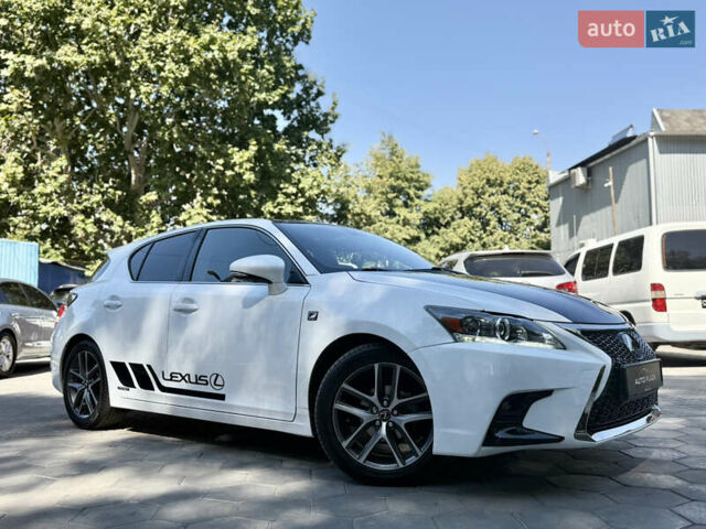 Білий Лексус СТ, об'ємом двигуна 1.8 л та пробігом 170 тис. км за 16900 $, фото 13 на Automoto.ua