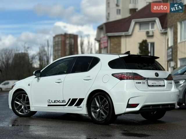 Белый Лексус СТ, объемом двигателя 1.8 л и пробегом 180 тыс. км за 14900 $, фото 29 на Automoto.ua