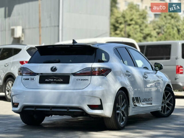Білий Лексус СТ, об'ємом двигуна 1.8 л та пробігом 170 тис. км за 16900 $, фото 27 на Automoto.ua