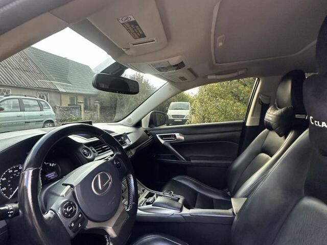 Белый Лексус СТ, объемом двигателя 1.8 л и пробегом 180 тыс. км за 14800 $, фото 5 на Automoto.ua