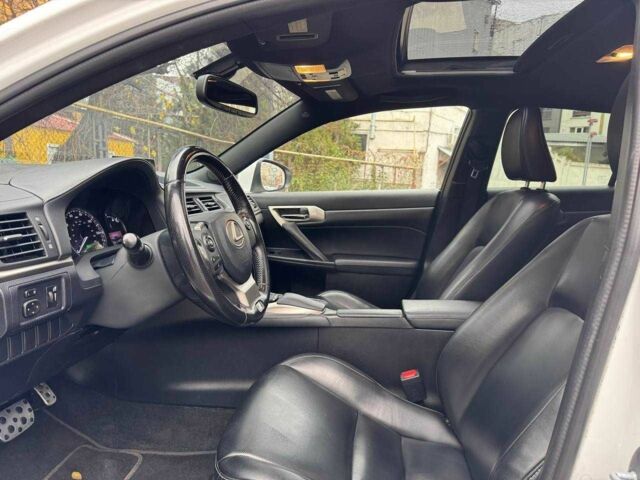 Белый Лексус СТ, объемом двигателя 1.8 л и пробегом 180 тыс. км за 14900 $, фото 10 на Automoto.ua