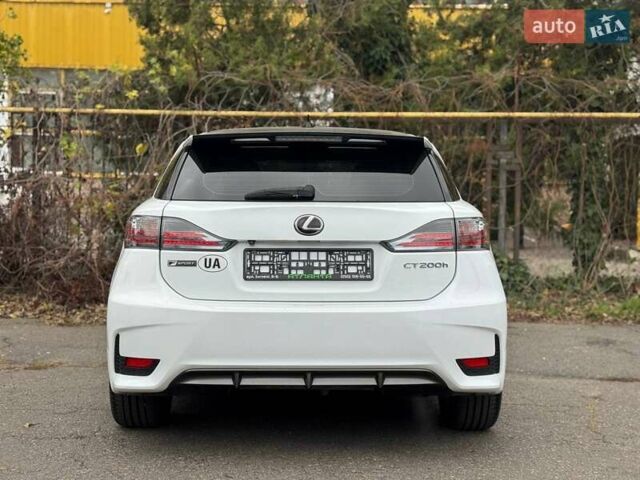 Белый Лексус СТ, объемом двигателя 1.8 л и пробегом 180 тыс. км за 14900 $, фото 8 на Automoto.ua