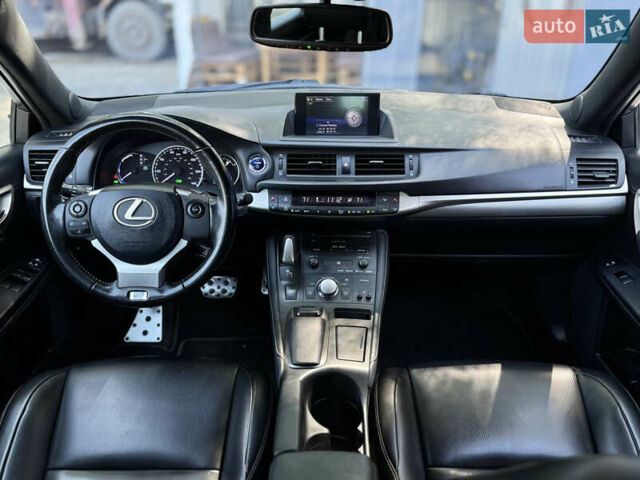 Білий Лексус СТ, об'ємом двигуна 1.8 л та пробігом 170 тис. км за 16900 $, фото 46 на Automoto.ua