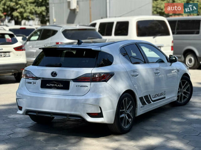 Білий Лексус СТ, об'ємом двигуна 1.8 л та пробігом 170 тис. км за 16900 $, фото 22 на Automoto.ua