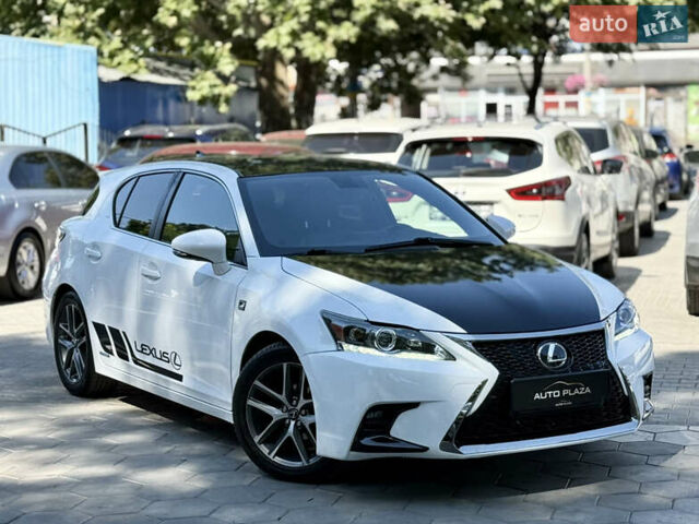 Білий Лексус СТ, об'ємом двигуна 1.8 л та пробігом 170 тис. км за 16900 $, фото 14 на Automoto.ua