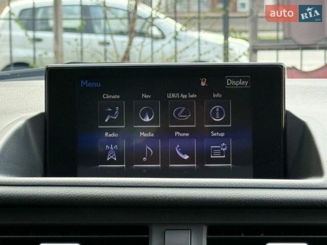 Белый Лексус СТ, объемом двигателя 1.8 л и пробегом 180 тыс. км за 14900 $, фото 45 на Automoto.ua