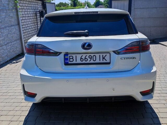 Білий Лексус СТ, об'ємом двигуна 1.8 л та пробігом 136 тис. км за 18500 $, фото 5 на Automoto.ua