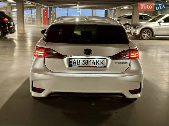 Білий Лексус СТ, об'ємом двигуна 1.8 л та пробігом 120 тис. км за 14499 $, фото 8 на Automoto.ua