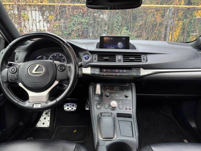 Белый Лексус СТ, объемом двигателя 1.8 л и пробегом 180 тыс. км за 14900 $, фото 11 на Automoto.ua