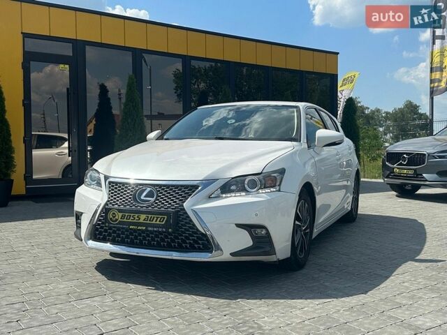 Білий Лексус СТ, об'ємом двигуна 1.8 л та пробігом 70 тис. км за 16999 $, фото 2 на Automoto.ua