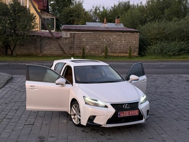 Білий Лексус СТ, об'ємом двигуна 0 л та пробігом 150 тис. км за 16800 $, фото 1 на Automoto.ua