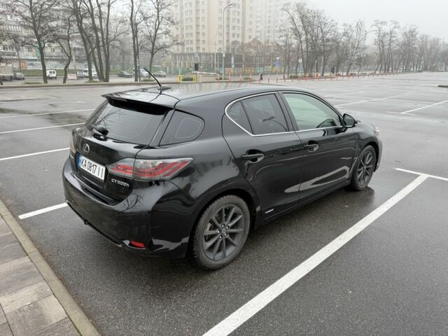 Черный Лексус СТ, объемом двигателя 1.8 л и пробегом 299 тыс. км за 9500 $, фото 5 на Automoto.ua